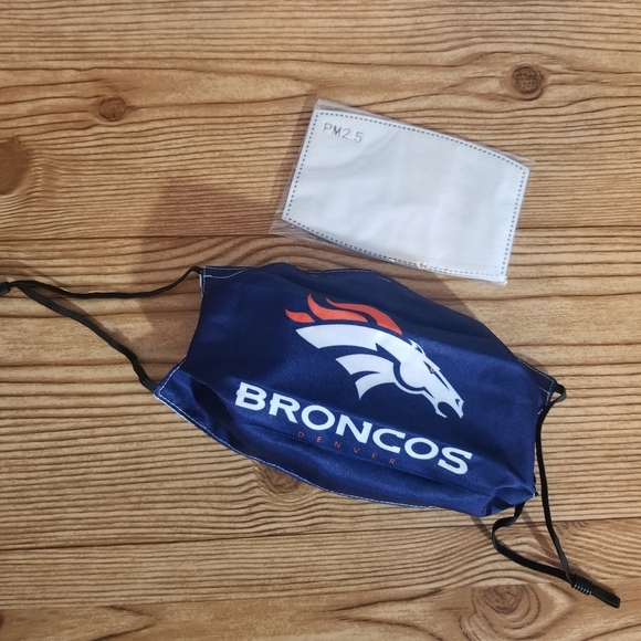 Mens Denver Broncos mask with removable filters - Picture 3 of 3